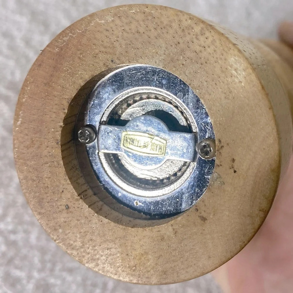 Vintage Wooden  Pepper Mill Pepper Grinder - Picture 7 of 9